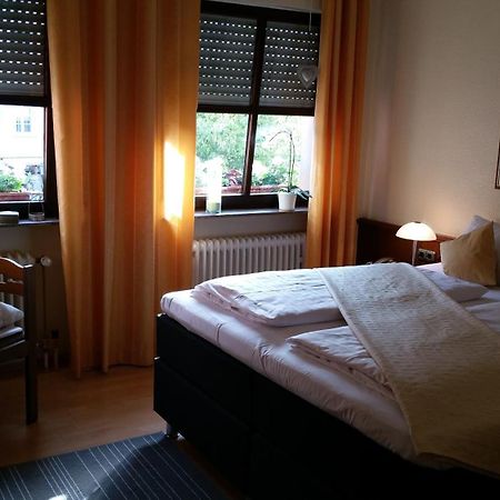זארבורג Hotel Restaurant Zunftstube מראה חיצוני תמונה