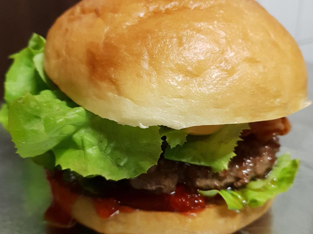 זארבורג Hotel Restaurant Zunftstube מראה חיצוני תמונה
